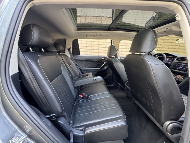 Used 2023 Volkswagen Tiguan SE w/ Panoramic Sunroof Package AWD/4WD image 16