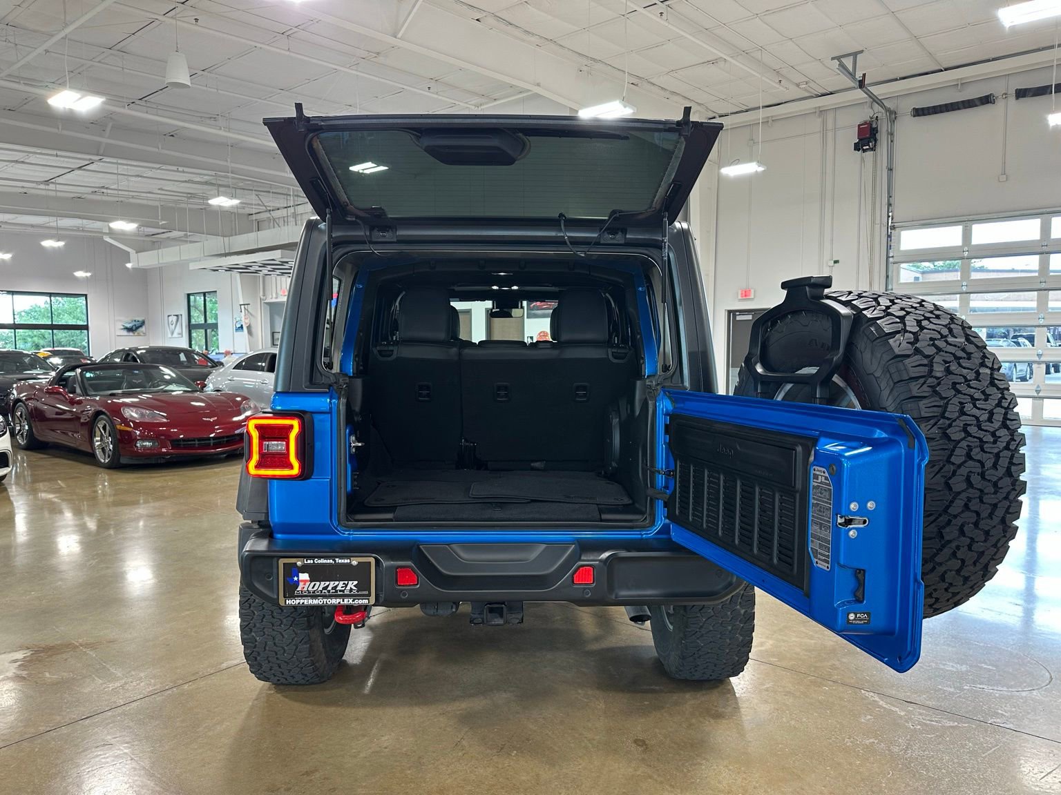 Used 2021 Jeep Wrangler Unlimited Rubicon w/ Xtreme Recon 35" Tire Package AWD/4WD image 44
