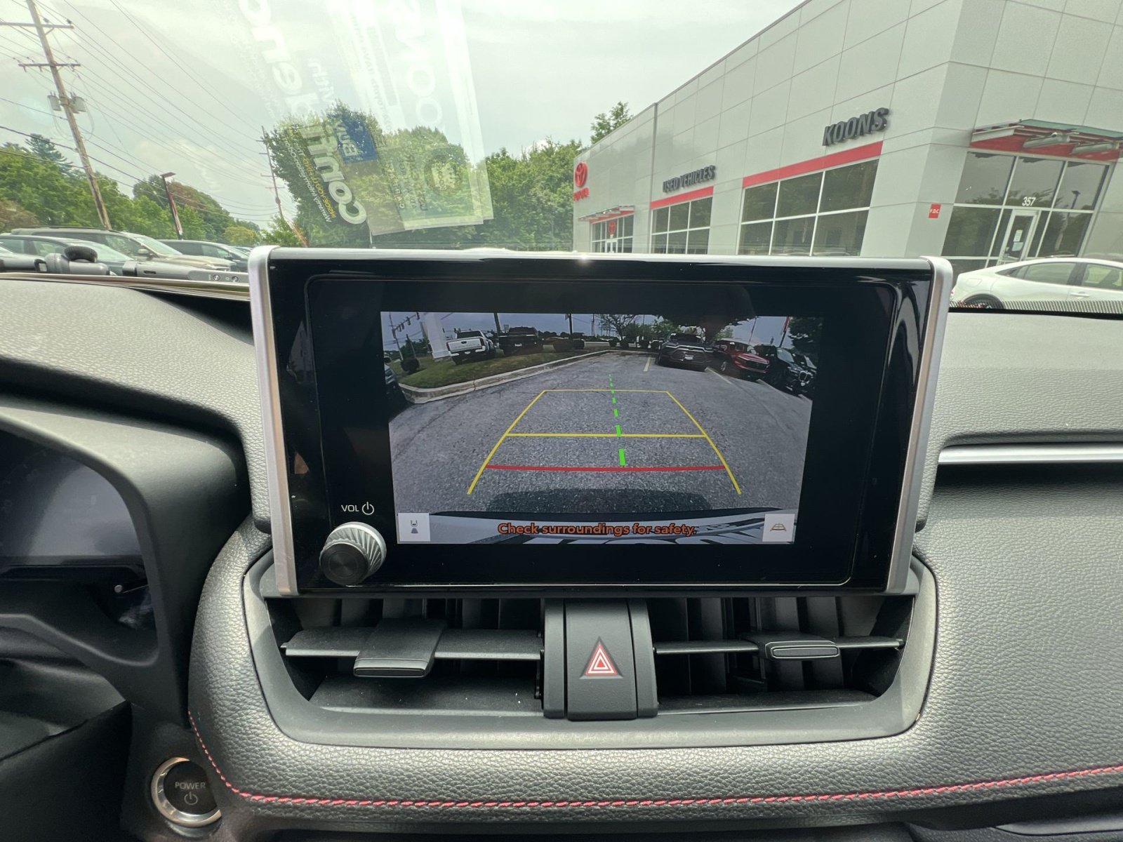 Used 2024 Toyota RAV4 SE w/ Weather & Moonroof Package AWD/4WD image 19
