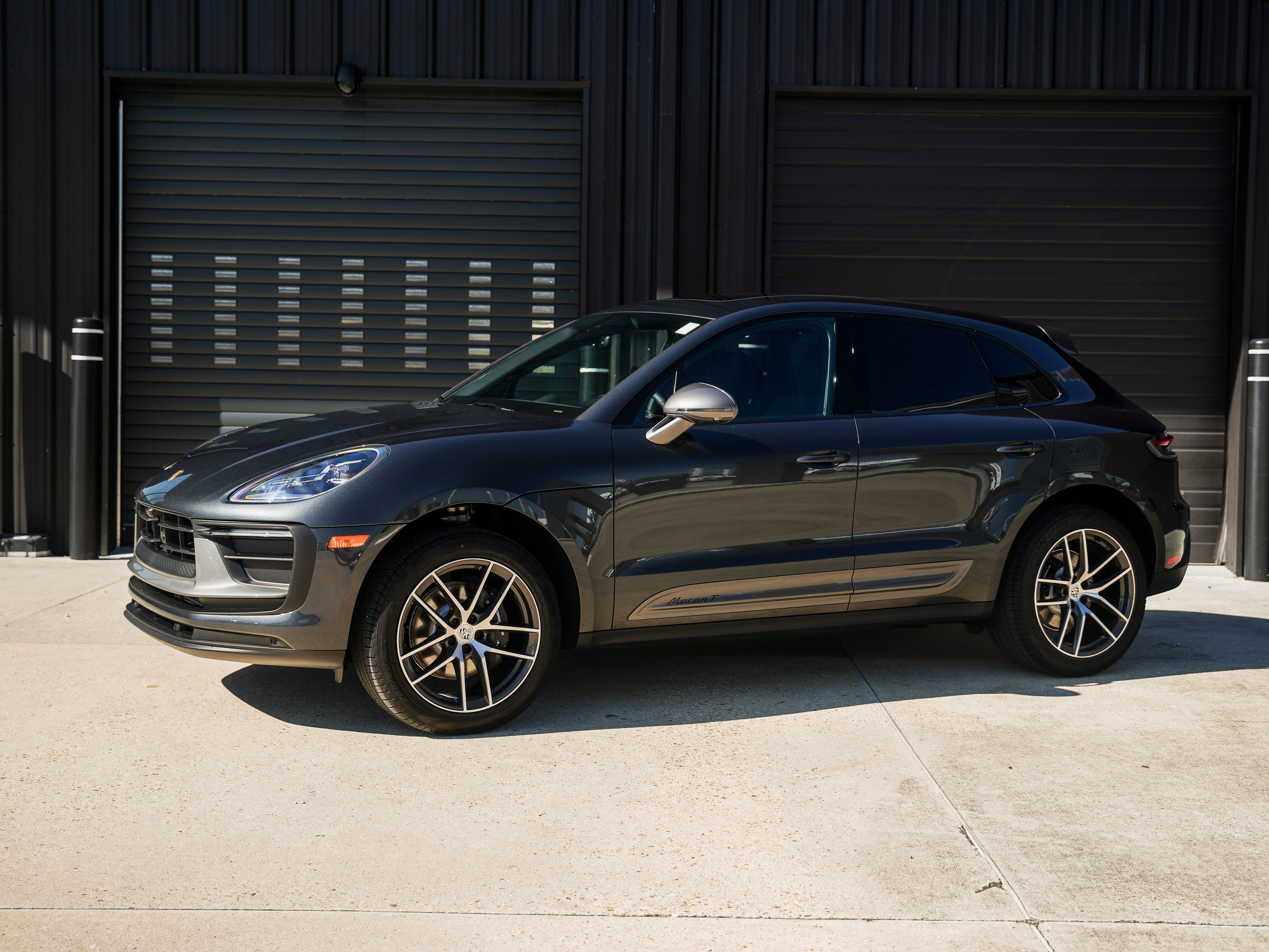 Certified 2026 Porsche Macan Turbo AWD/4WD image 1