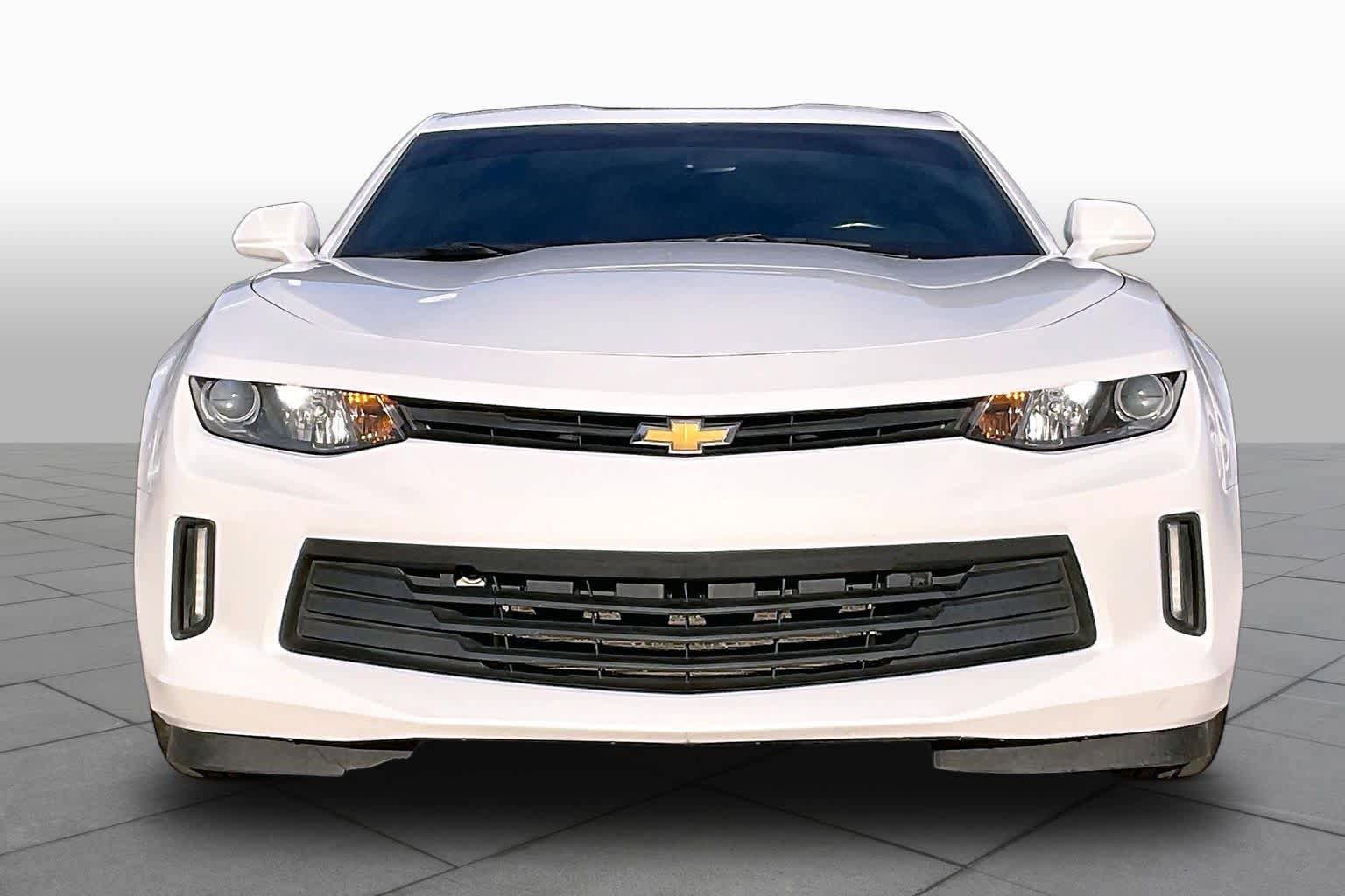 Used 2018 Chevrolet Camaro LT RWD image 5