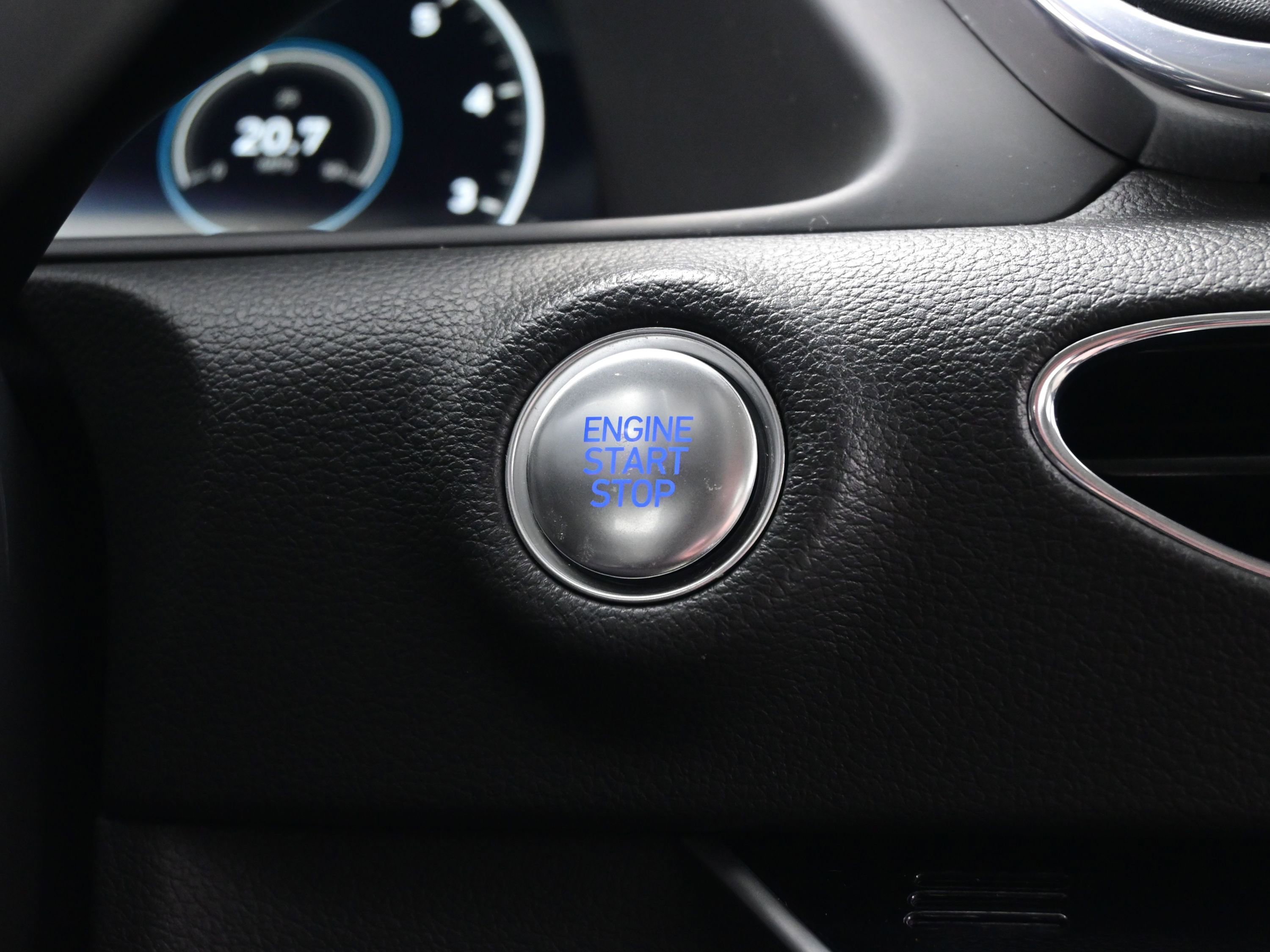 Used 2023 Hyundai Sonata Limited image 24