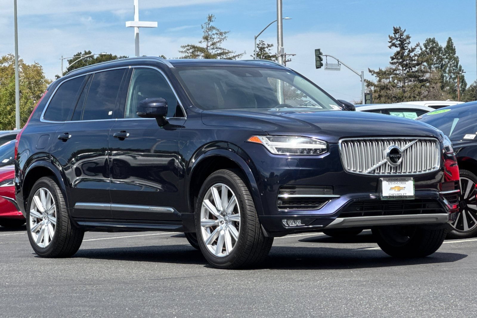 Used 2017 Volvo XC90 T6 Inscription w/ Vision Package AWD/4WD image 2