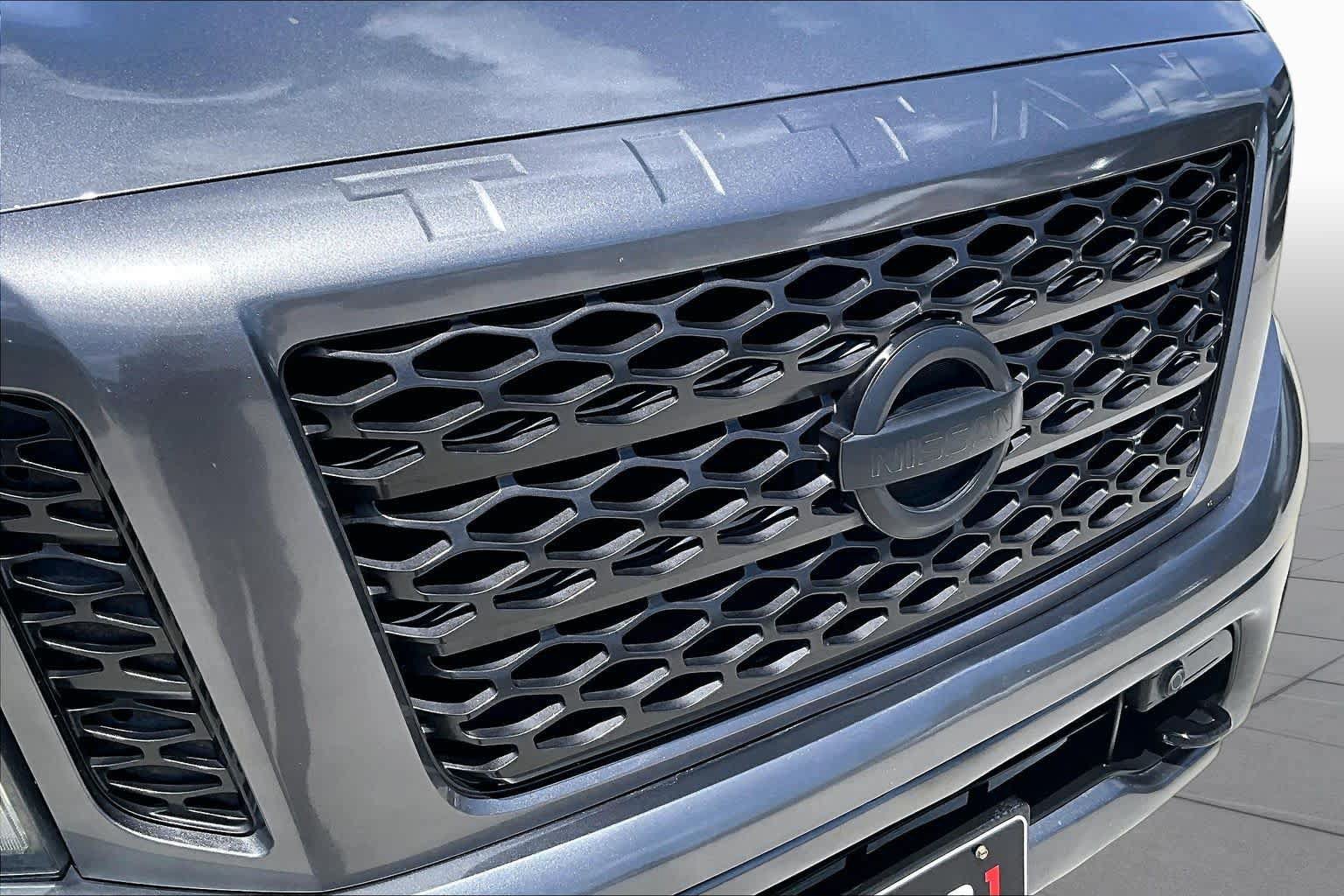 Used 2019 Nissan Titan SV w/ SV Convenience Package AWD/4WD image 28