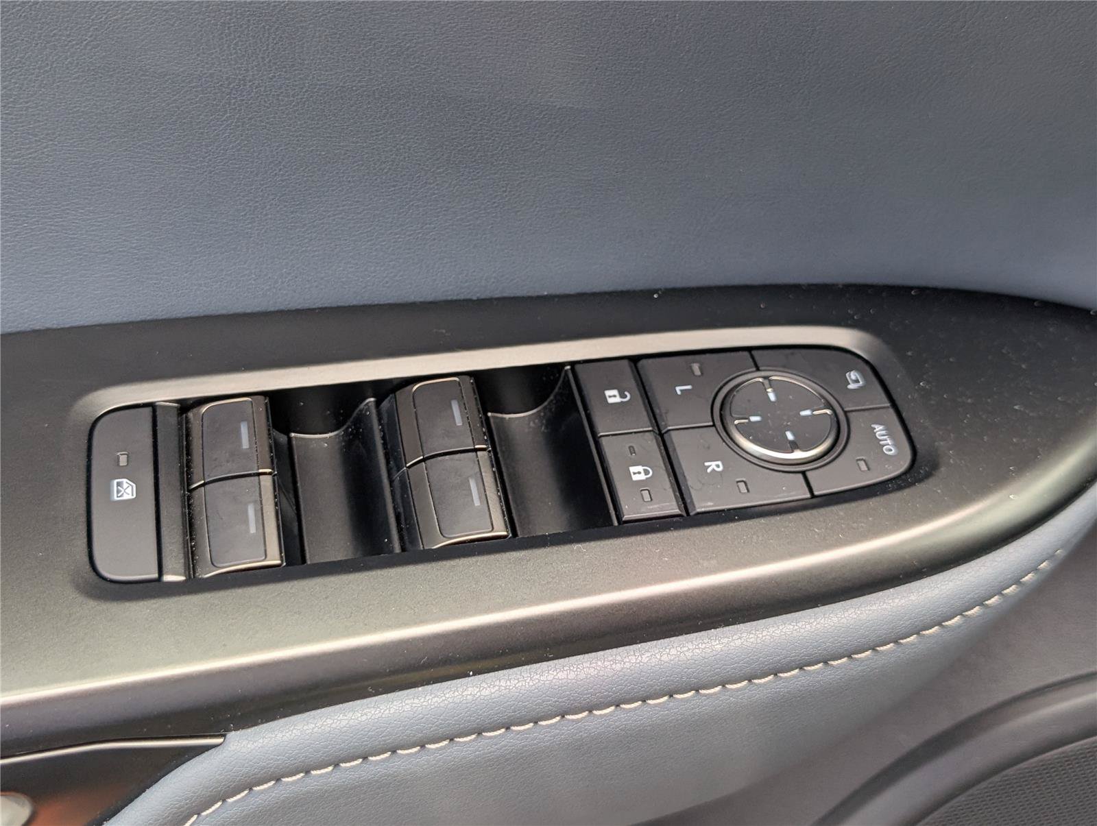 Certified 2026 Lexus RZ 450e AWD w/ Technology Package image 20