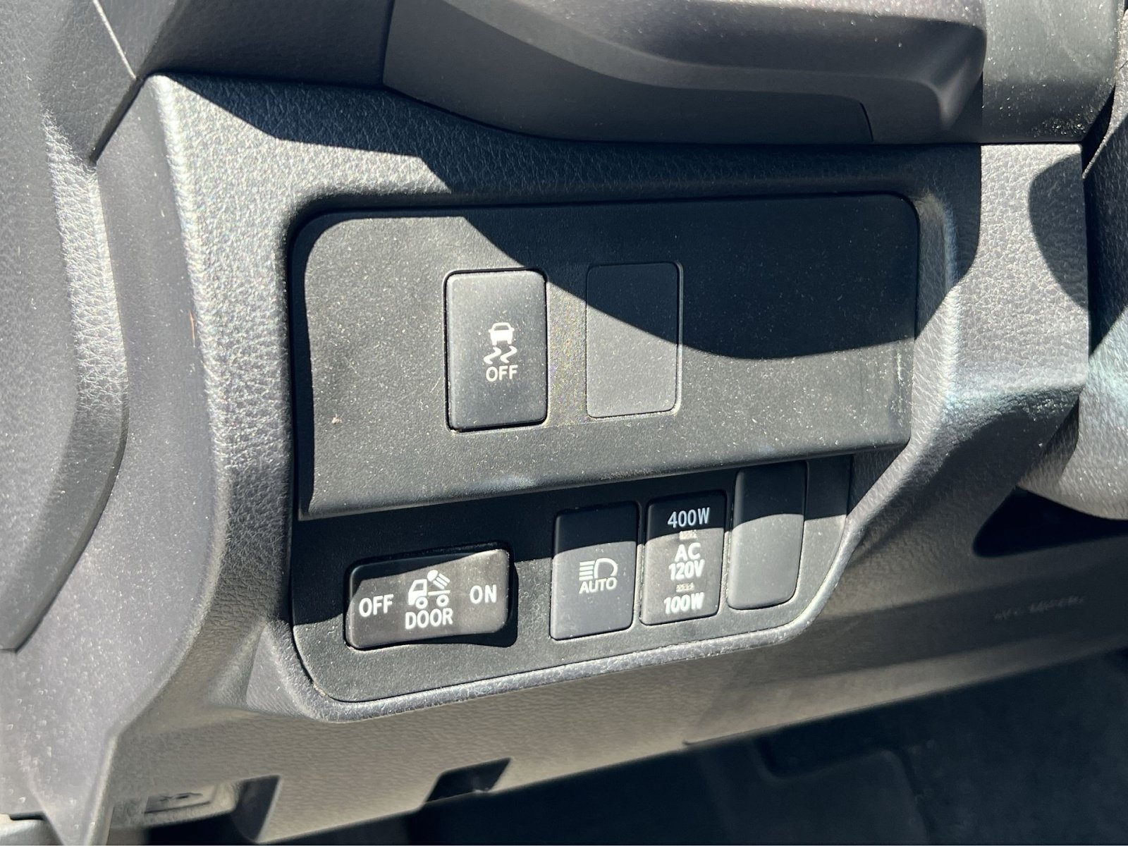 Used 2023 Toyota Tacoma TRD Off-Road w/ Technology Package AWD/4WD image 26