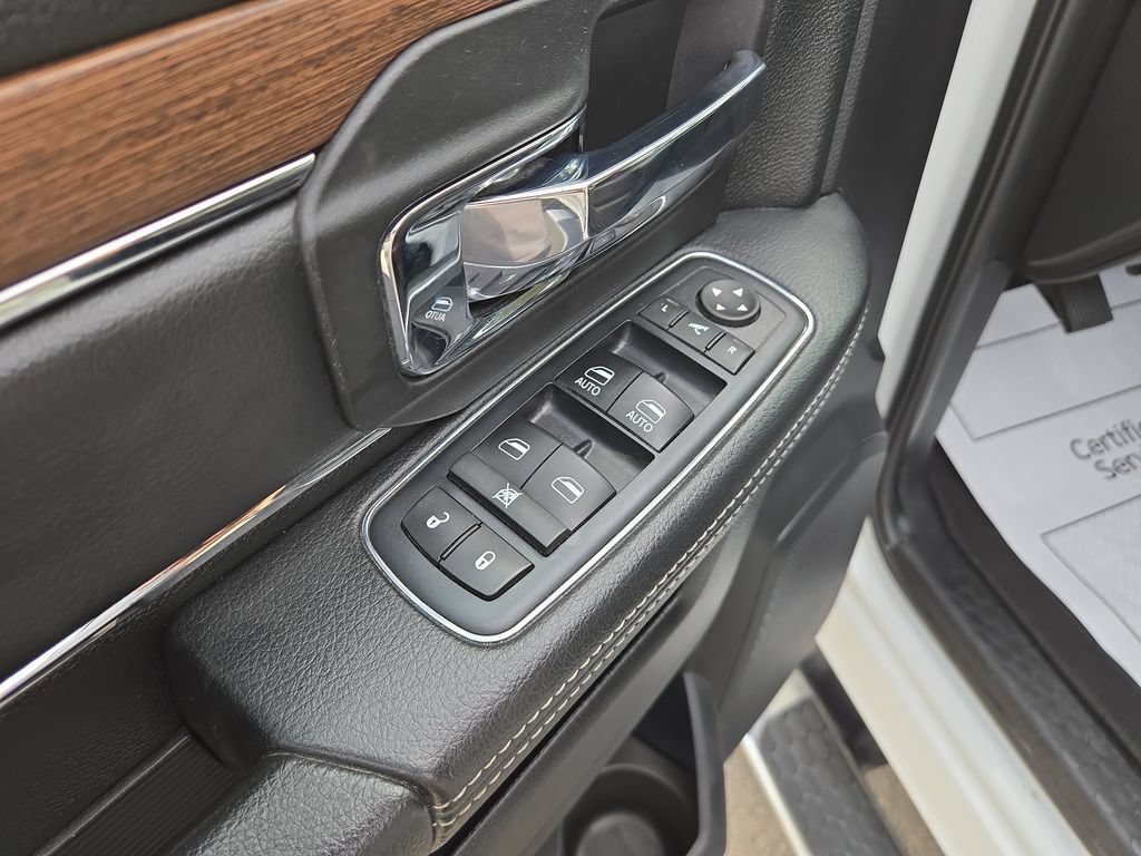 Used 2017 RAM 2500 Laramie w/ Cold Weather Group AWD/4WD image 13