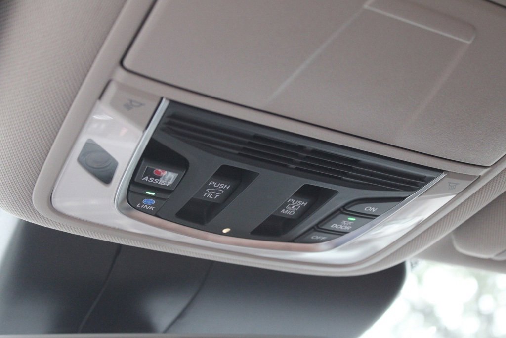 Used 2023 Acura RDX AWD w/ Advance Package image 32