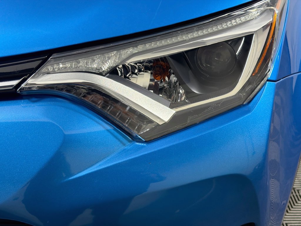 Used 2017 Toyota RAV4 XLE FWD image 9