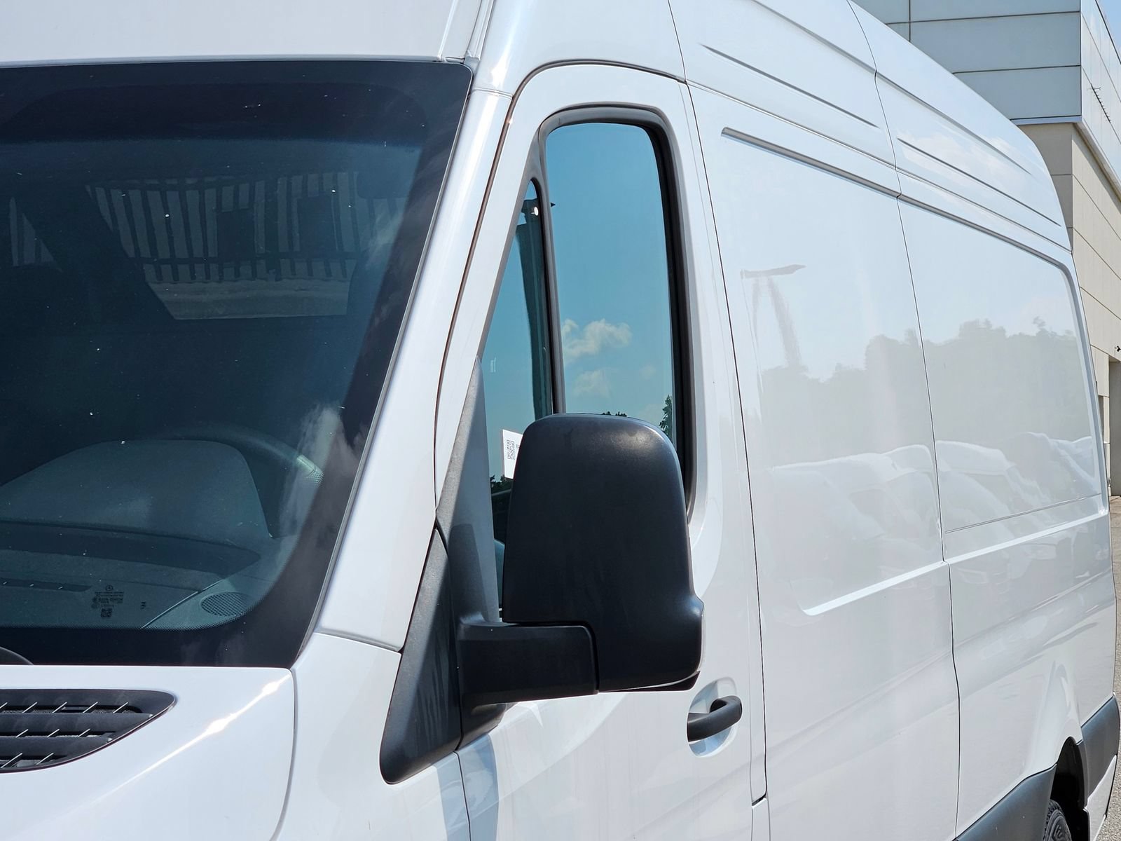 New 2025 Mercedes-Benz eSprinter 170 Cargo image 9