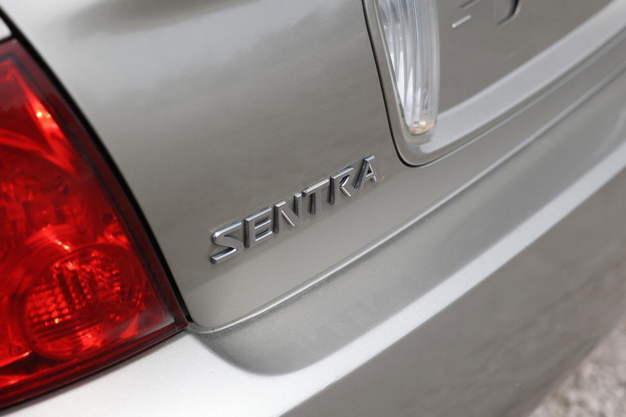 Used 2004 Nissan Sentra S FWD image 29