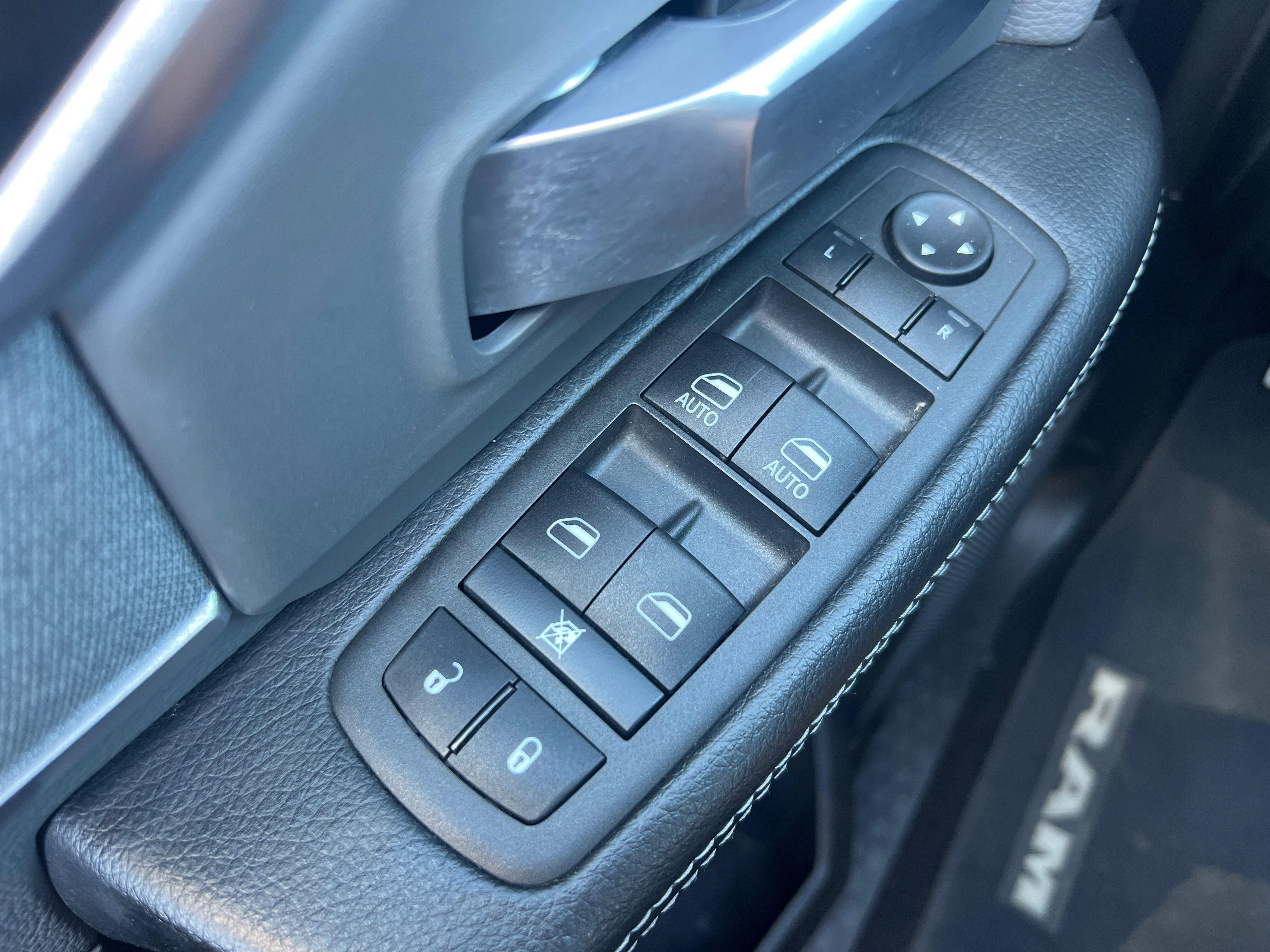 Used 2022 RAM 2500 Big Horn image 25