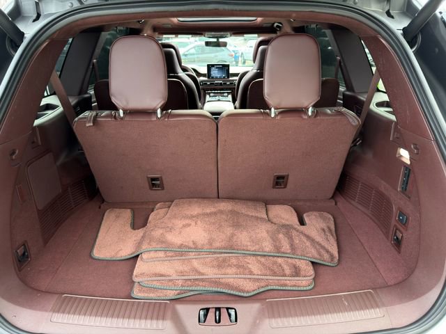 Used 2023 Lincoln Aviator Black Label w/ Class IV Trailer Tow Package image 54