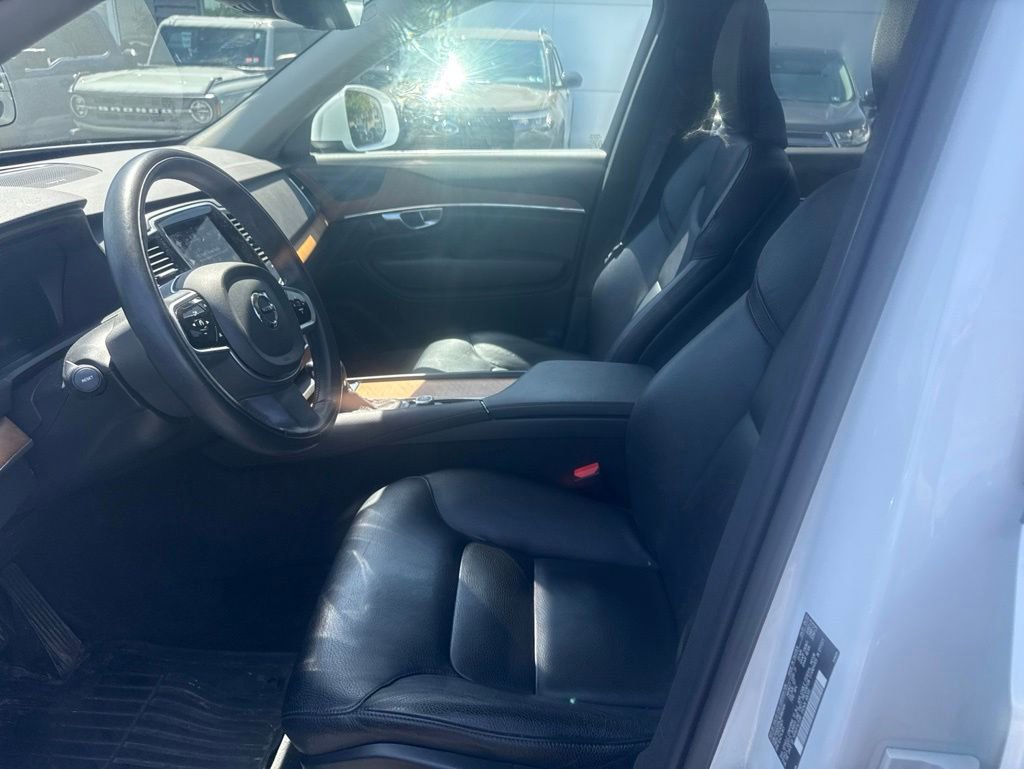 Used 2022 Volvo XC90 T6 Momentum w/ Advanced Package AWD/4WD image 10