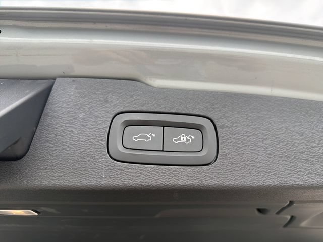 Used 2025 Volvo V60 B5 Cross Country Plus AWD/4WD image 54