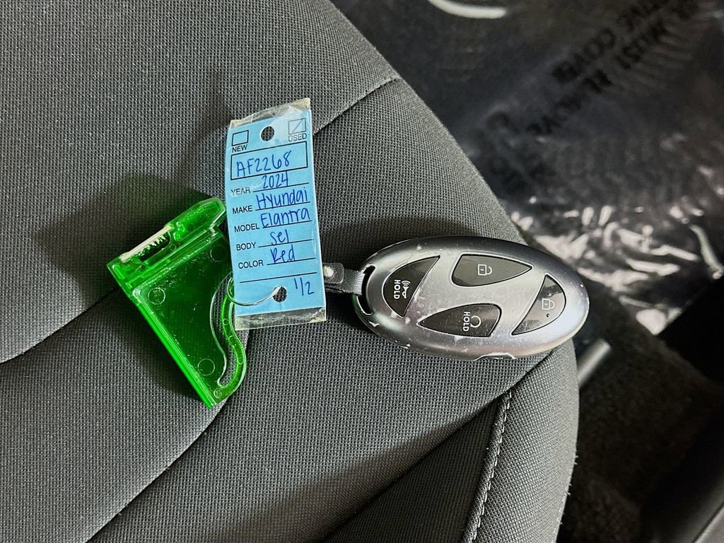 Used 2024 Hyundai Elantra SEL image 34