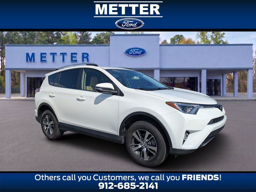 Used 2017 Toyota RAV4 XLE FWD image 1