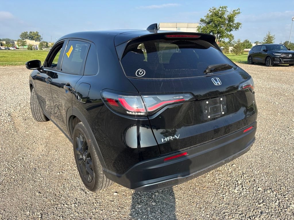 Used 2025 Honda HR-V Sport image 10