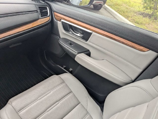 Used 2020 Honda CR-V Touring image 17