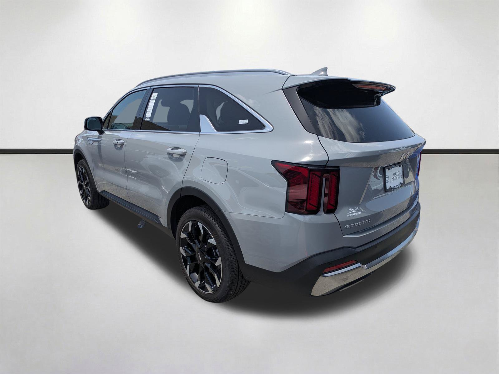 Used 2025 Kia Sorento EX w/ Panoramic Sunroof Package AWD/4WD image 6