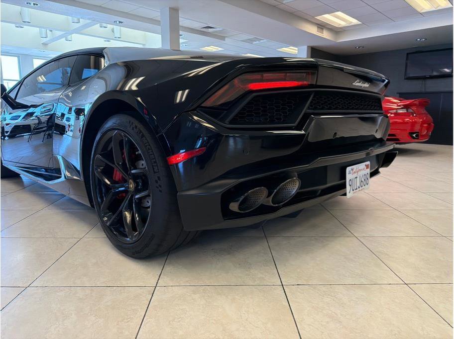 Used 2019 Lamborghini Huracan LP 580-2 RWD image 40