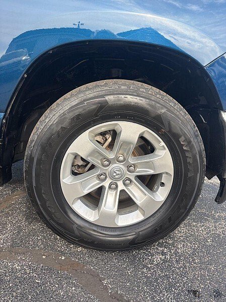 Used 2024 RAM 1500 Laramie AWD/4WD image 19