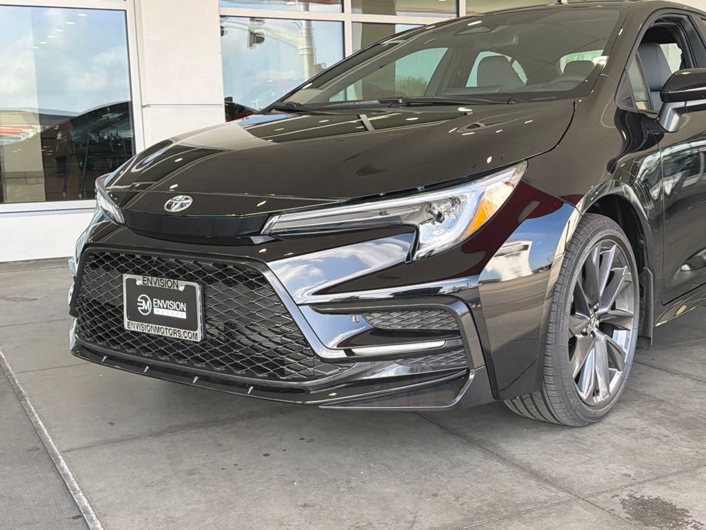 Certified 2026 Toyota Corolla SE FWD image 3