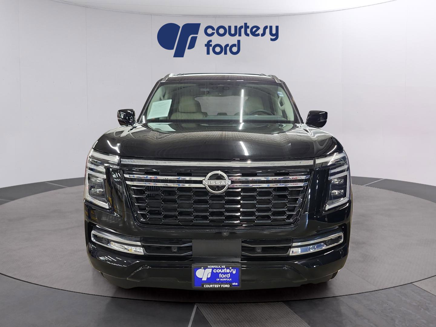 Used 2025 Nissan Armada Platinum AWD/4WD image 2