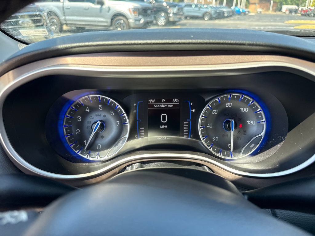 Used 2023 Chrysler Voyager LX FWD image 38