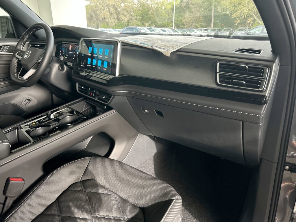 New 2025 Volkswagen Atlas Cross Sport SE image 34