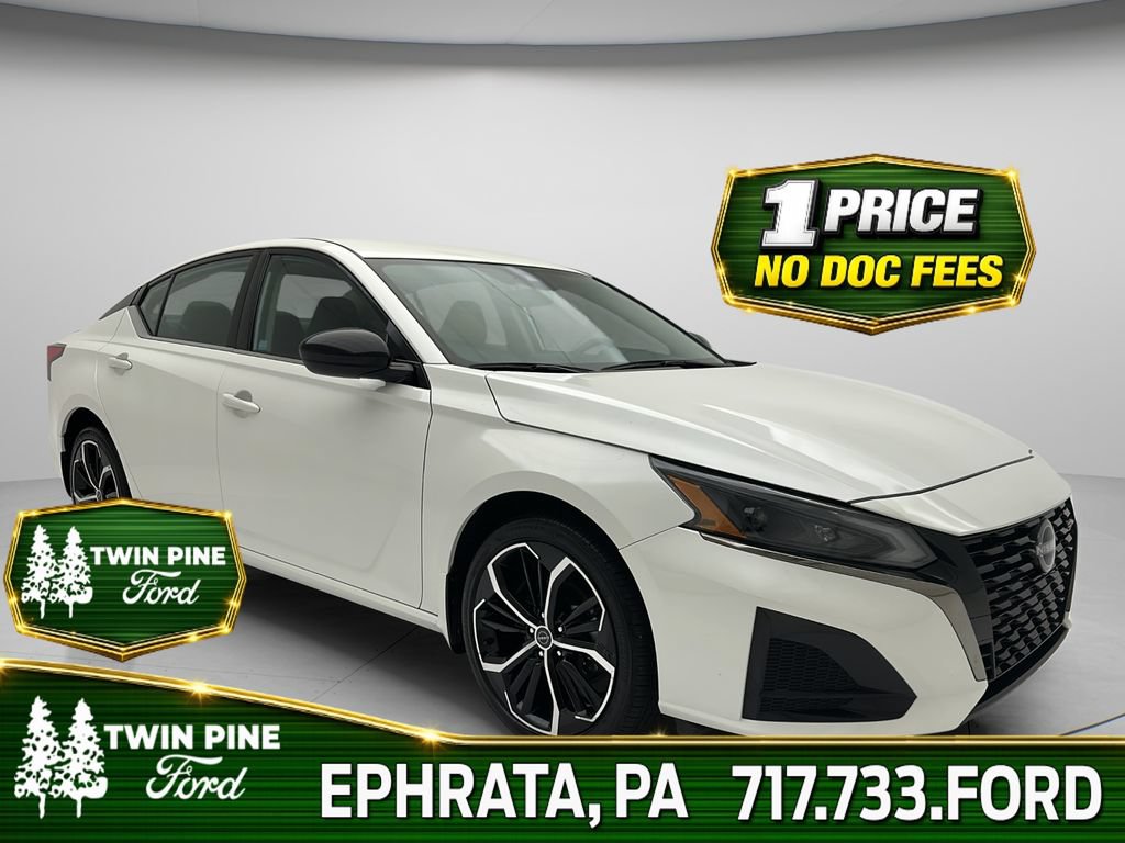 Used 2025 Nissan Altima 2.5 SR AWD/4WD image 1