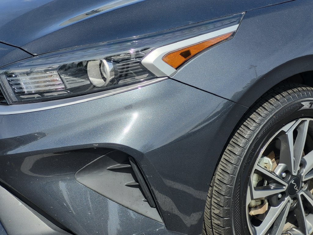 Used 2023 Kia Forte LXS FWD image 9
