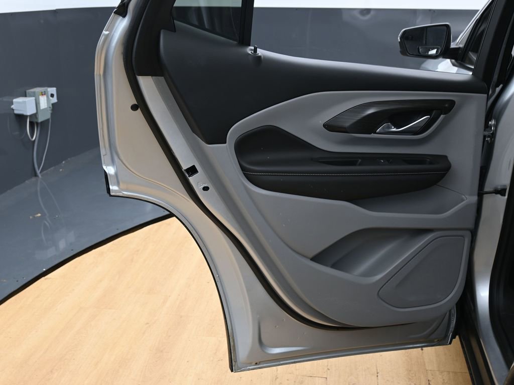 Used 2022 GMC Terrain SLT w/ Infotainment Package II image 41