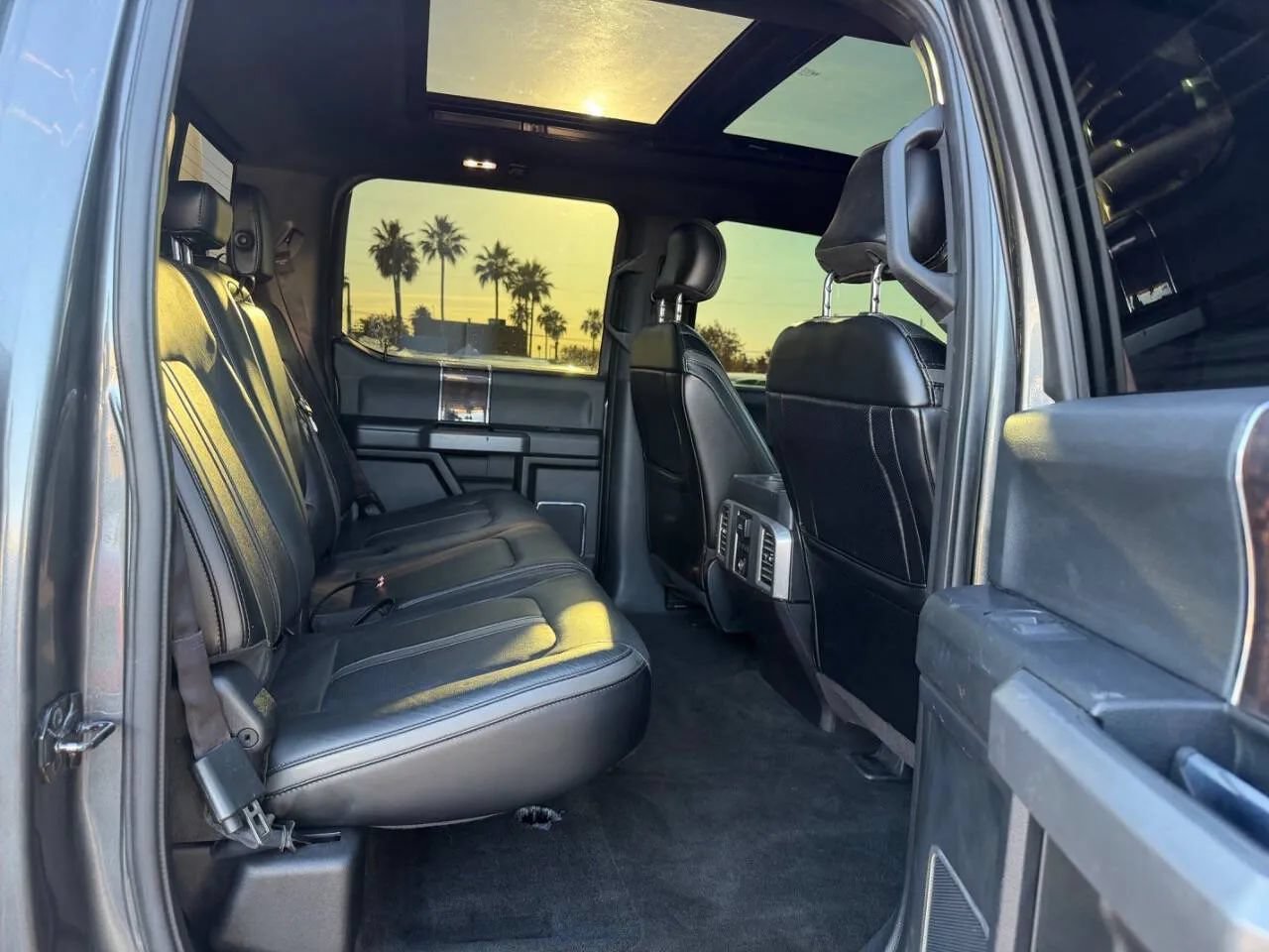 Used 2017 Ford F350 Platinum w/ Platinum Ultimate Package AWD/4WD image 30