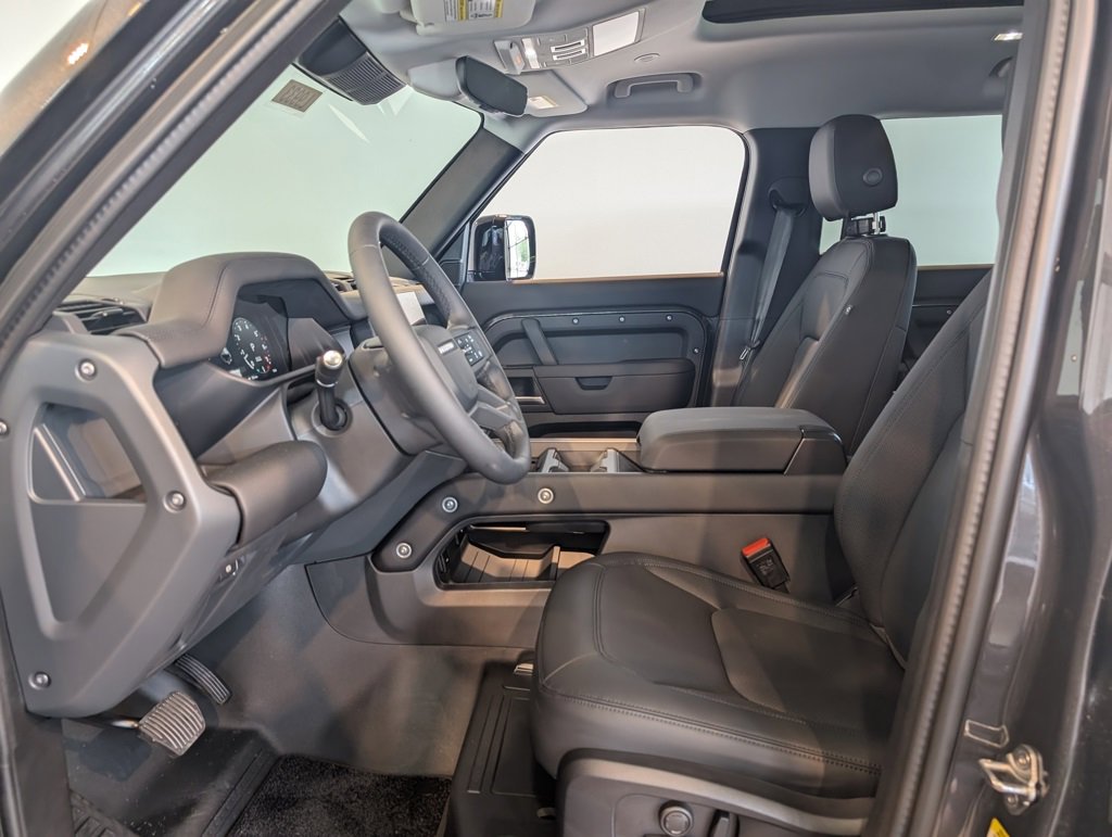 New 2025 Land Rover Defender 110 S image 10