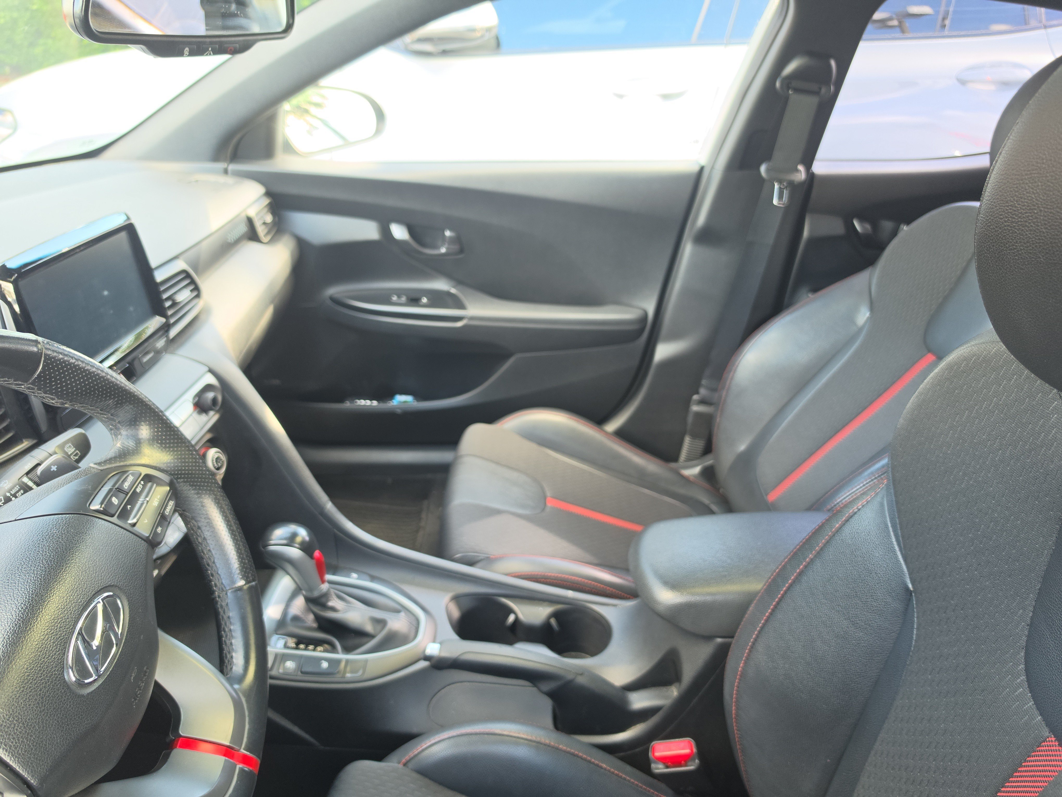 Used 2019 Hyundai Veloster Turbo FWD image 9