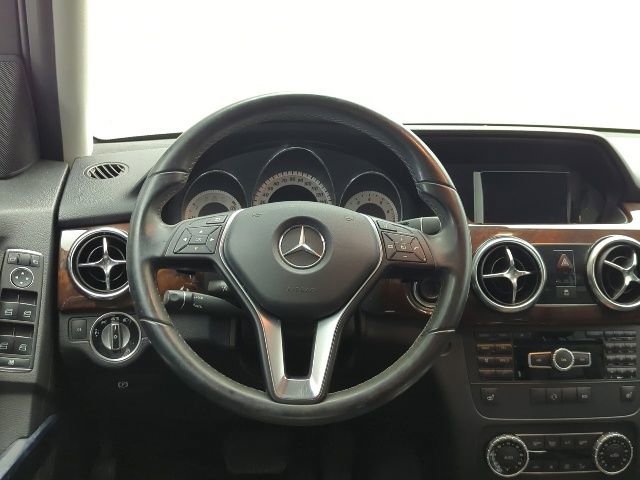Used 2013 Mercedes-Benz GLK 350 4MATIC image 17