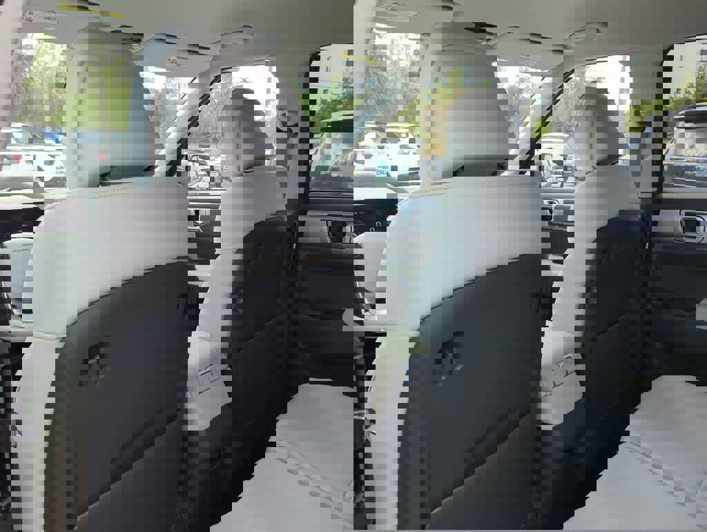 New 2026 Hyundai Santa Fe SE image 19