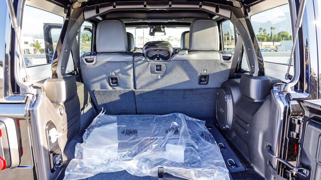 New 2026 Jeep Wrangler Unlimited Rubicon image 31
