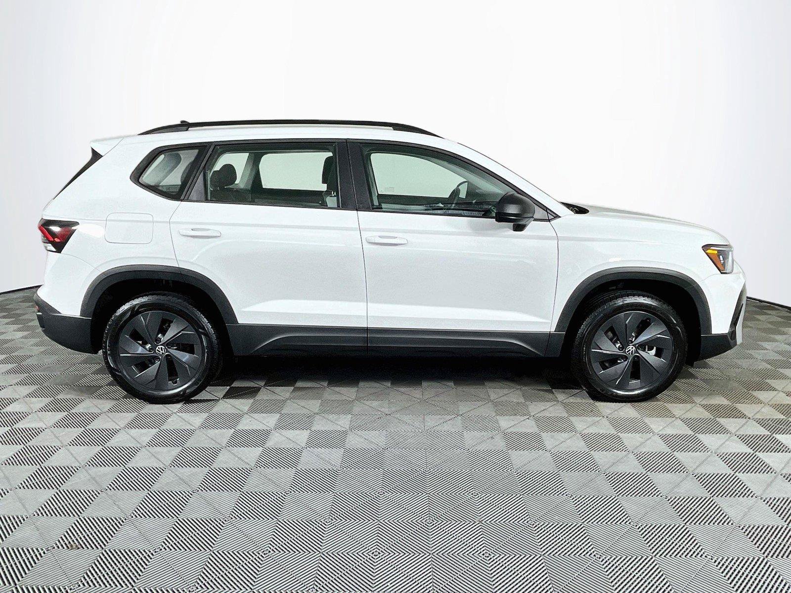 Used 2026 Volkswagen Taos S FWD image 10