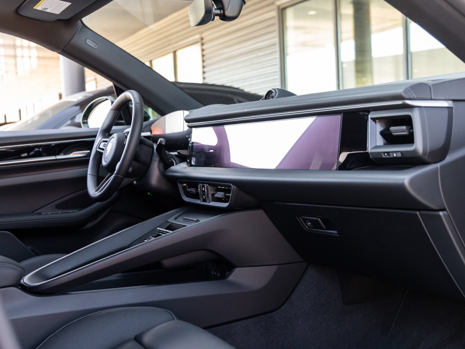 Certified 2025 Porsche Macan Electric RWD image 46