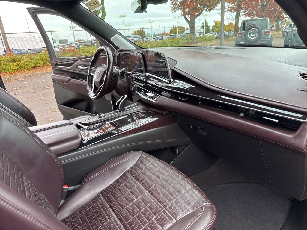 Used 2022 Cadillac Escalade ESV Premium Luxury Platinum image 32