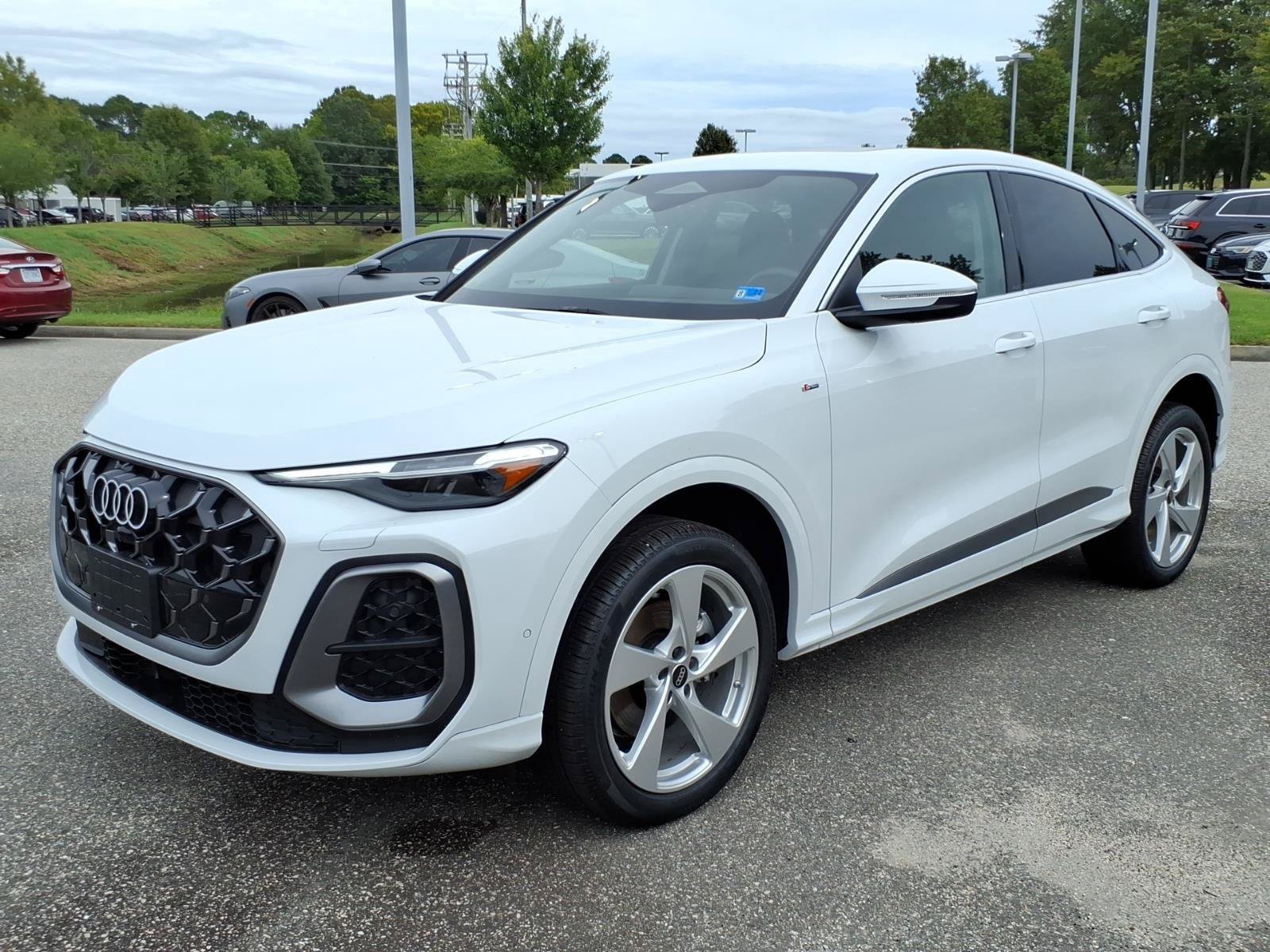 Used 2025 Audi Q5 Premium Plus AWD/4WD image 1