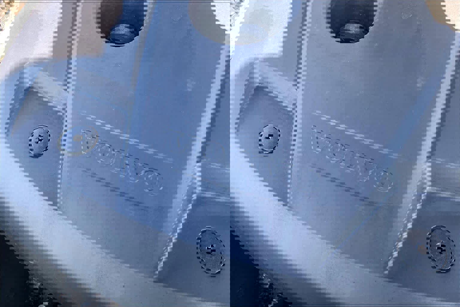 Used 2023 Volvo XC60 T8 Plus w/ Protection Package Premier image 34