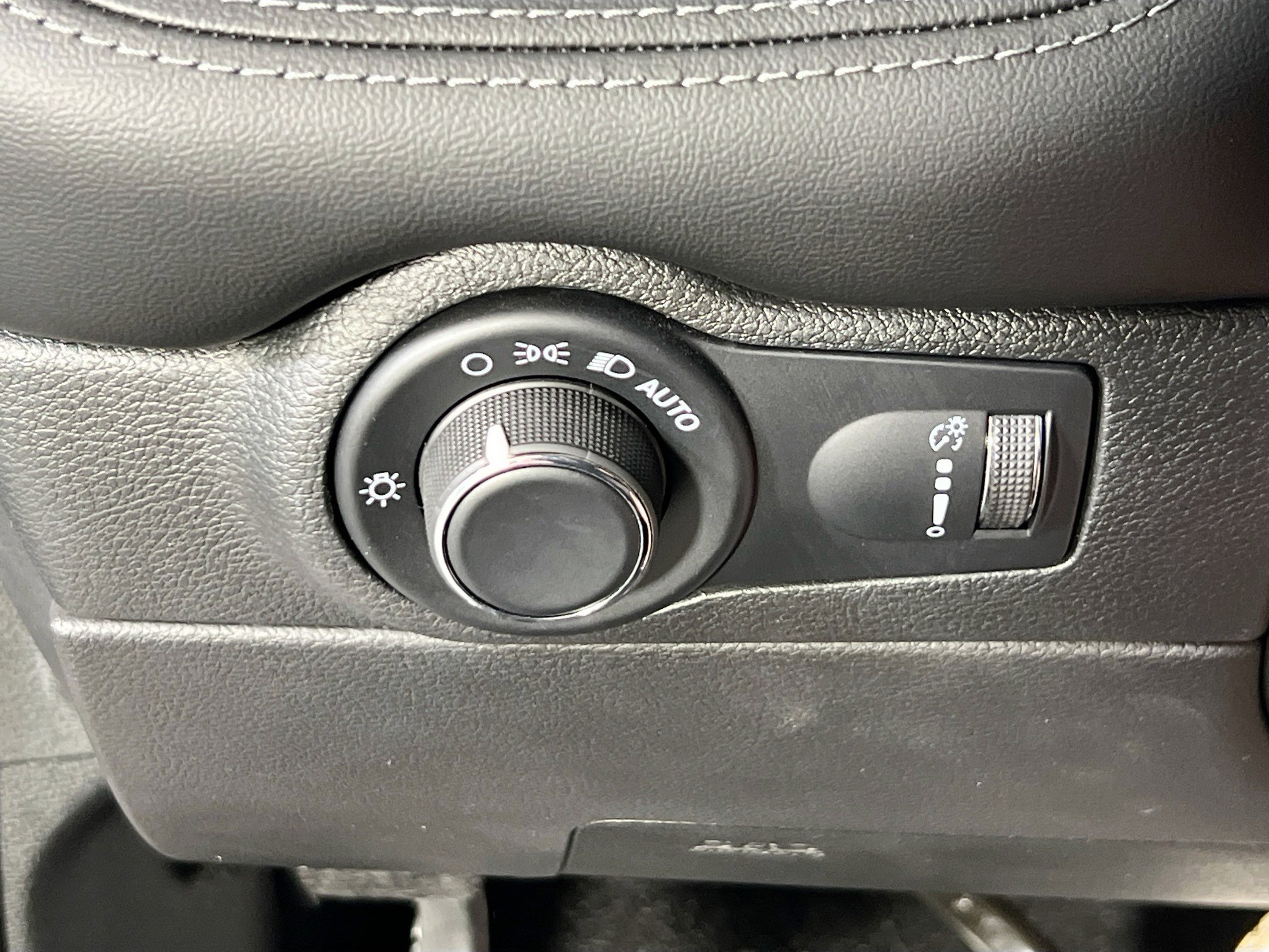 Used 2023 Dodge Durango SXT Launch Edition AWD/4WD image 10