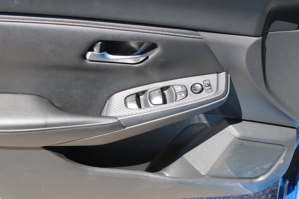 Used 2023 Nissan Sentra SV FWD image 29