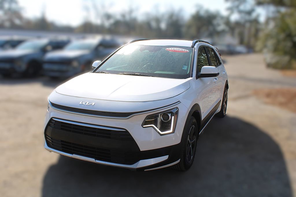 Used 2025 Kia Niro LX image 15