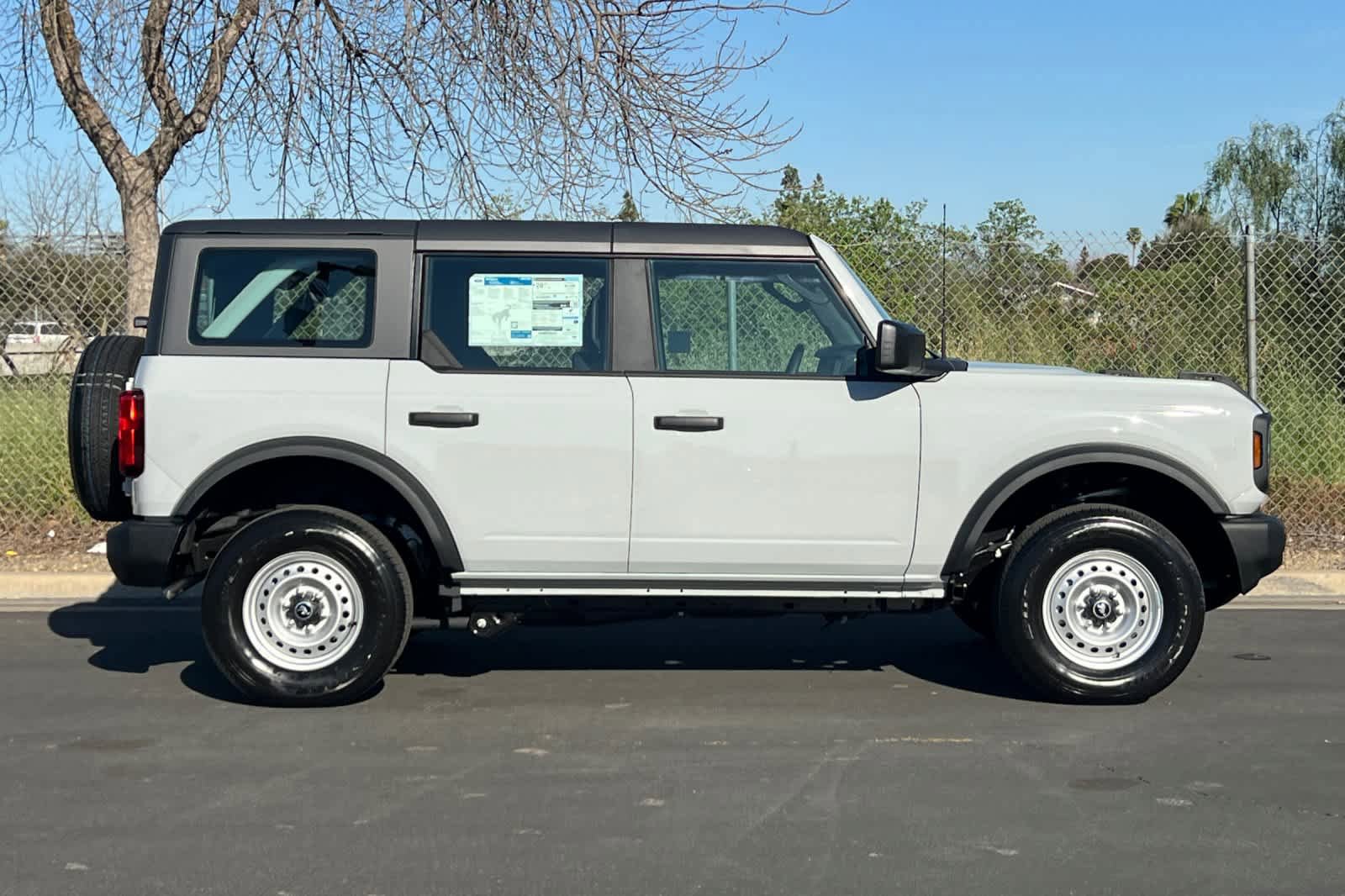 New 2026 Ford Bronco 4-Door image 8