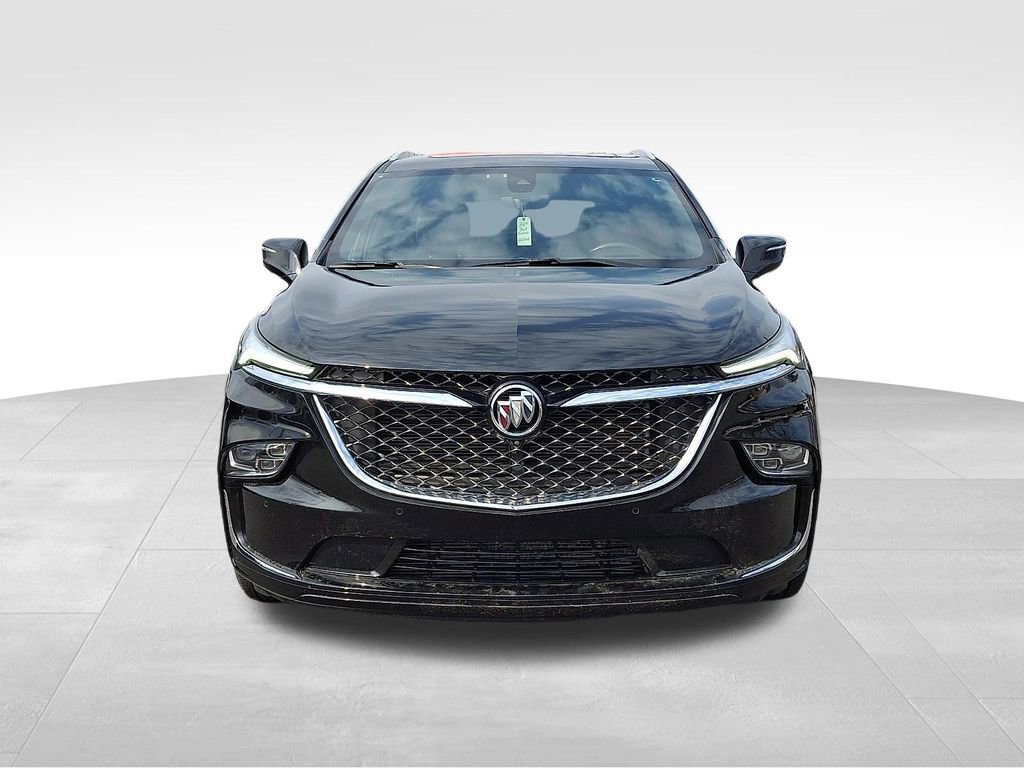 Used 2024 Buick Enclave Avenir w/ Avenir Technology Package image 2