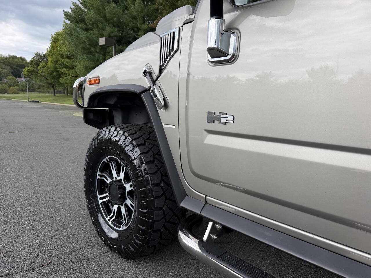 Used 2003 HUMMER H2 w/ Preferred Equipment Group AWD/4WD image 37